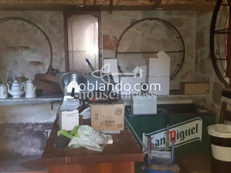 Oportunidad de negocio y vivienda en las inmediaciones de Ortigueira