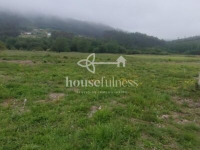 Casa de campo con varias edificaciones para restaurar