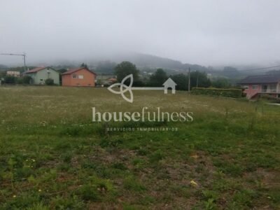 Casa de campo con varias edificaciones para restaurar
