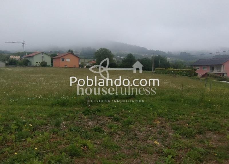 Casa de campo con varias edificaciones para restaurar