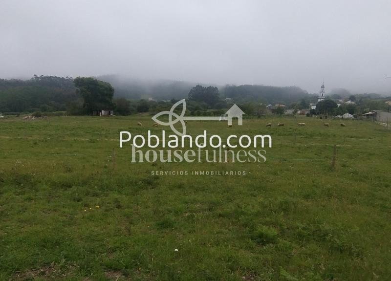 Casa de campo con varias edificaciones para restaurar