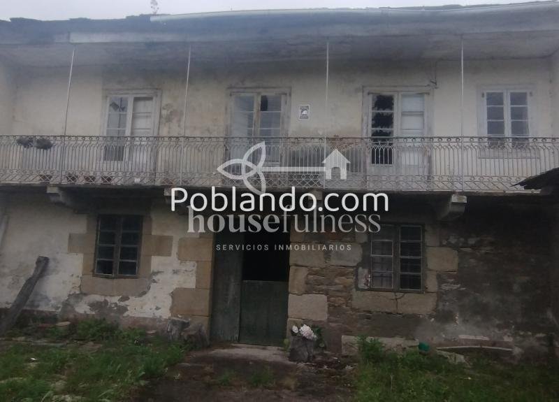 AMPLIA CASA DE DOS PLANTAS CON FINCA EN ESPASANTE