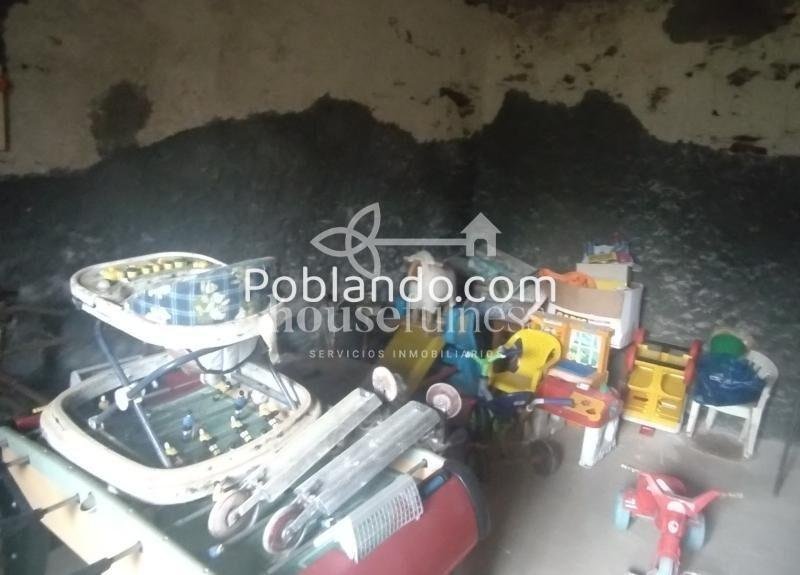 AMPLIA CASA DE DOS PLANTAS CON FINCA EN ESPASANTE