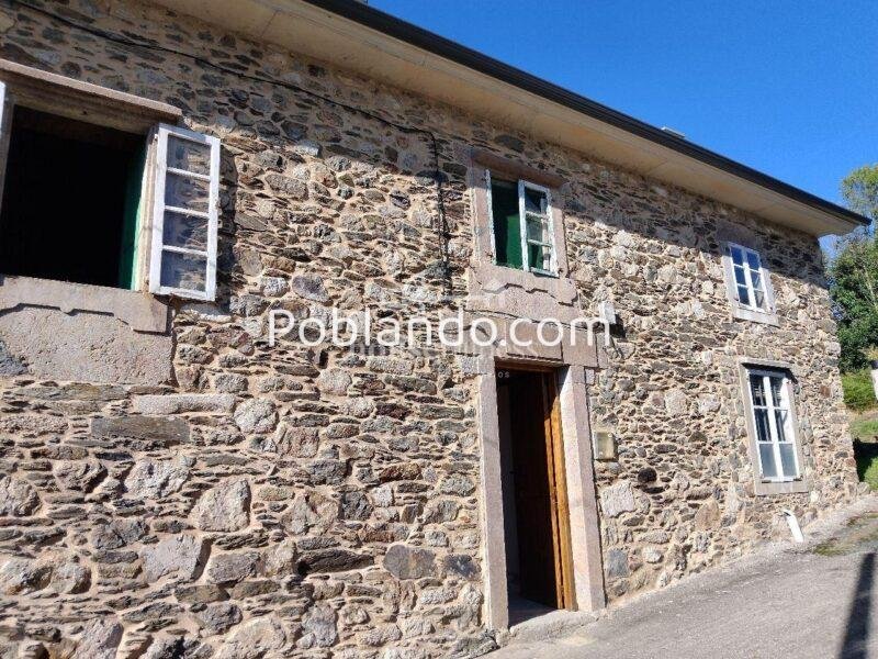 Se vende impresionante casa gallega en Somozas