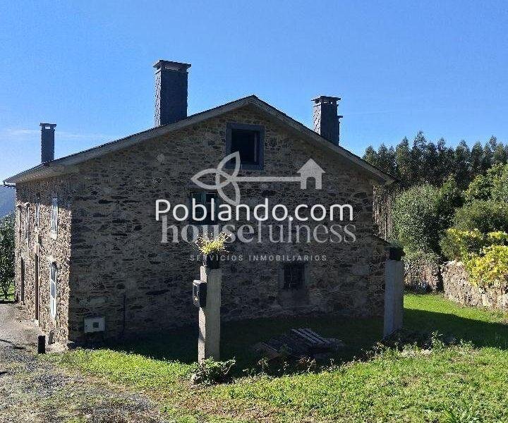 Se vende impresionante casa gallega en Somozas