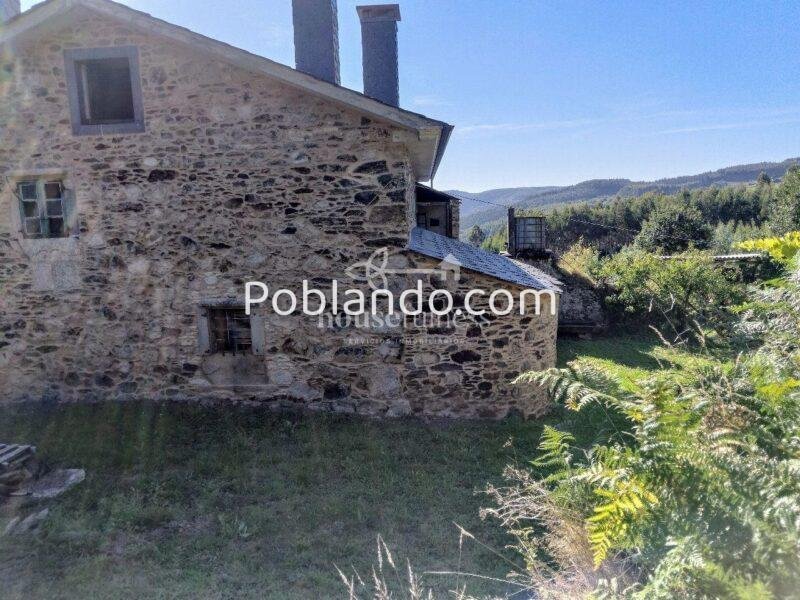Se vende impresionante casa gallega en Somozas
