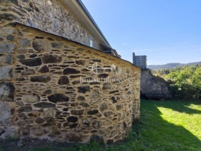 Se vende impresionante casa gallega en Somozas