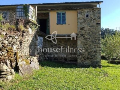 Se vende impresionante casa gallega en Somozas