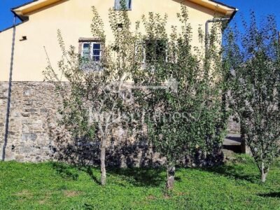 Se vende impresionante casa gallega en Somozas