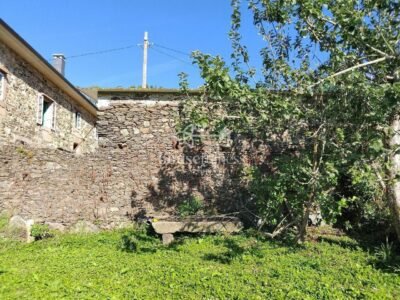Se vende impresionante casa gallega en Somozas