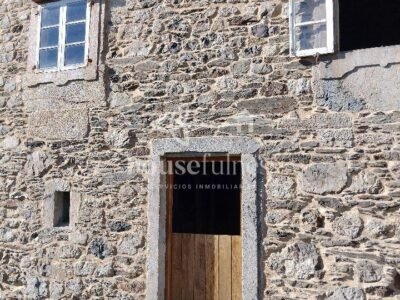 Se vende impresionante casa gallega en Somozas