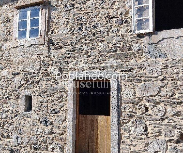 Se vende impresionante casa gallega en Somozas