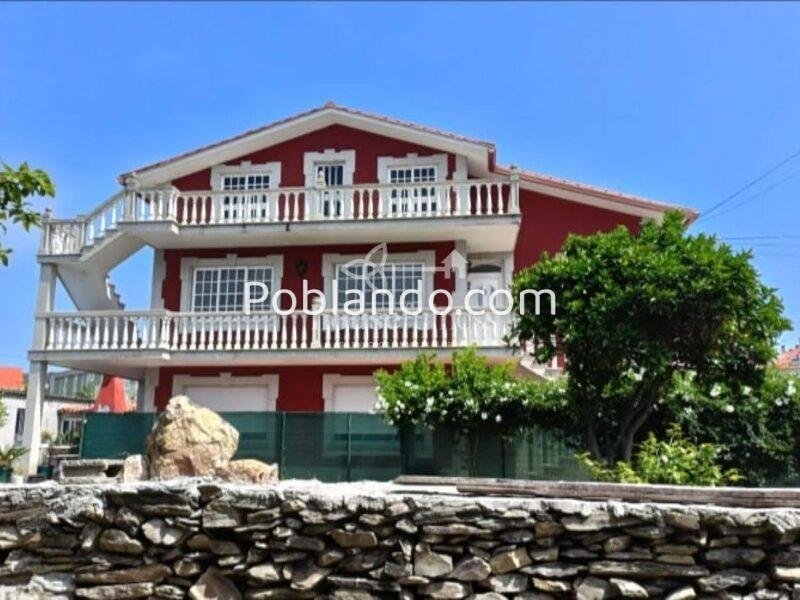 CASA CON JARDÍN EN ARES