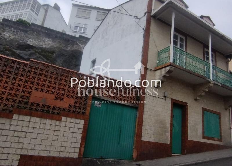 Gran Casa para reformar en La Graña, frente a la playa