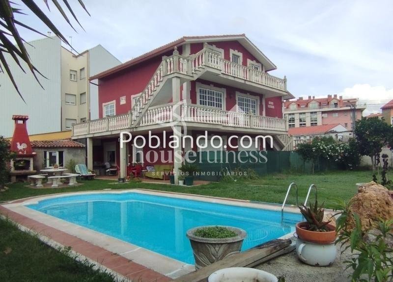 CASA CON JARDÍN EN ARES