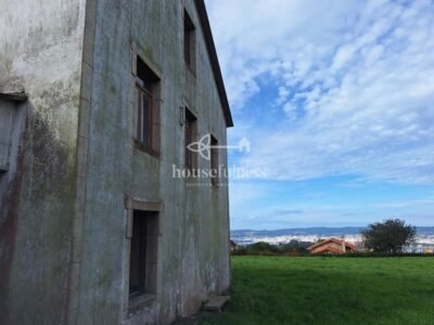 Casa de piedra en el mirador de Fene