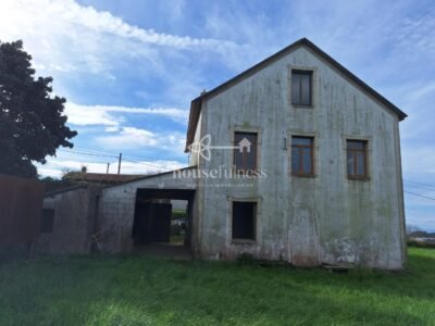 Casa de piedra en el mirador de Fene