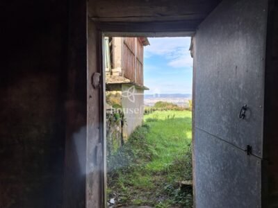 Casa de piedra en el mirador de Fene