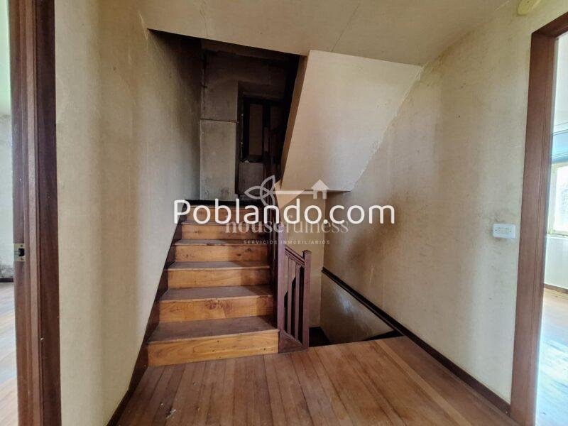 Casa de piedra en el mirador de Fene