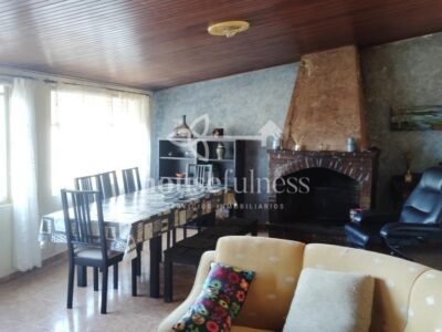 CASA CON DOS PISOS EN VILLARRUBE