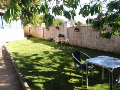 CASA CON MESÓN EN NARÓN