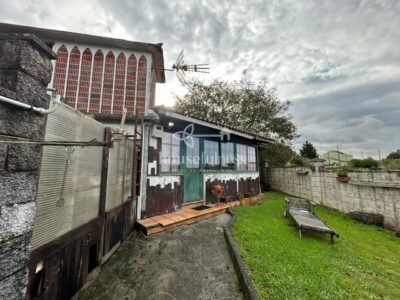 CASA CON MESÓN EN NARÓN