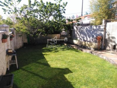 CASA CON MESÓN EN NARÓN