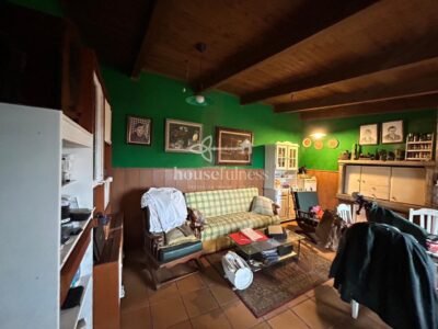 CASA CON MESÓN EN NARÓN