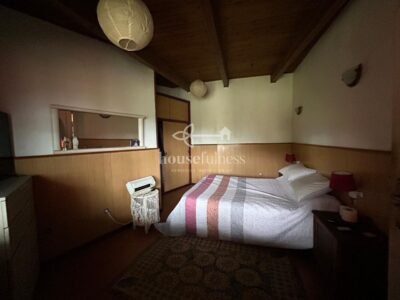 CASA CON MESÓN EN NARÓN
