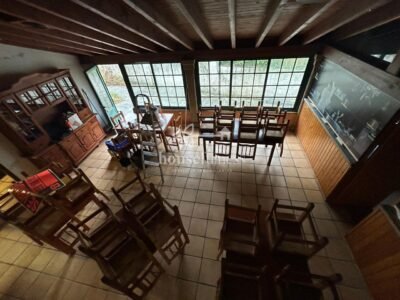 CASA CON MESÓN EN NARÓN