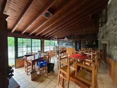 CASA CON MESÓN EN NARÓN