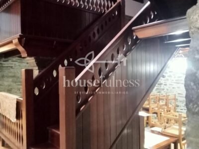 CASA CON MESÓN EN NARÓN