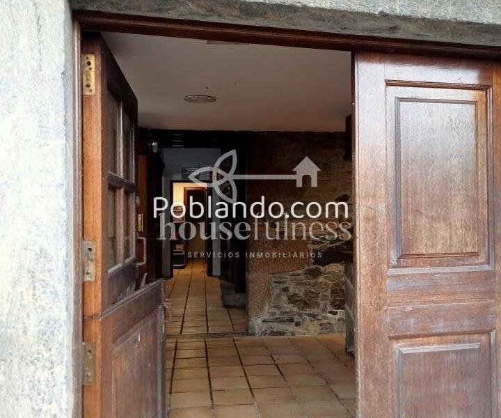 CASA CON MESÓN EN NARÓN