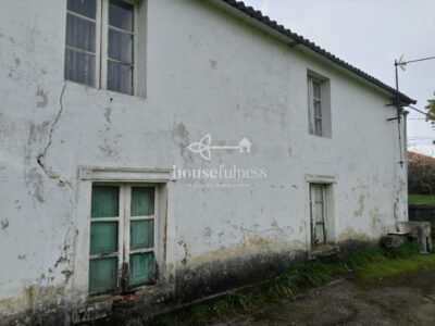 CASA A LA VENTA EN FENE PARA REFORMAR
