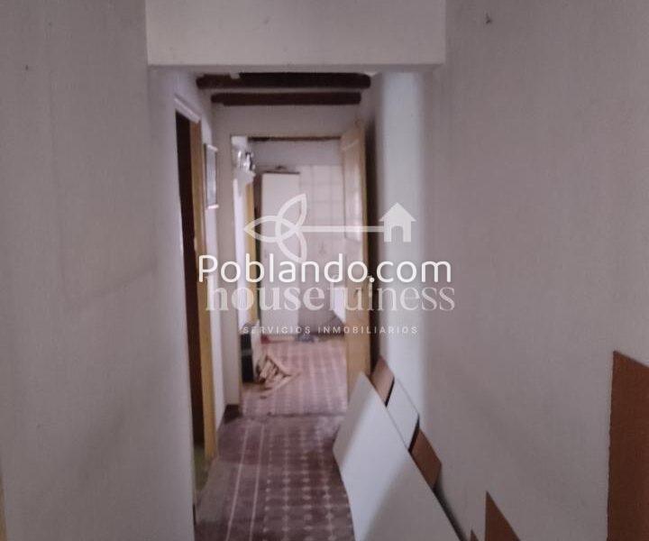 CASA A LA VENTA EN FENE PARA REFORMAR