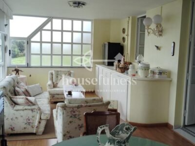 IMPRESIONANTE CASA EN PANTÍN