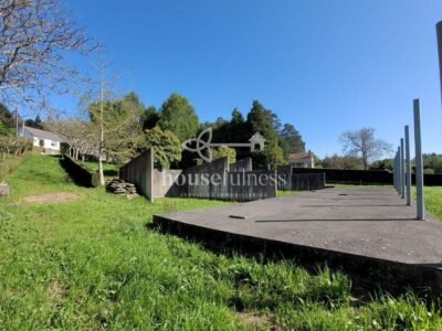 Espectacular finca con proyecto en Fene
