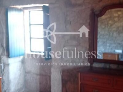 CASA DE PIEDRA EN O PIEIRO, DONIÑOS