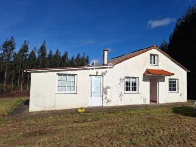 Casa en Moeche de planta baja con gran terreno