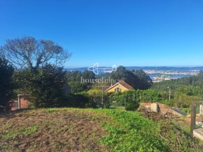 Terreno urbano en Fene con vistas únicas a la ría de Ferrol