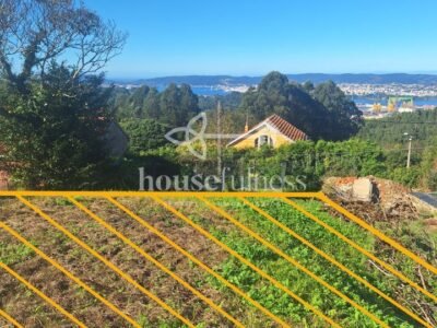 Terreno urbano en Fene con vistas únicas a la ría de Ferrol