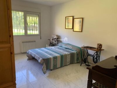 Increíble chalet con amplia finca en Vilasanche