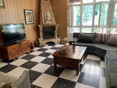 Increíble chalet con amplia finca en Vilasanche