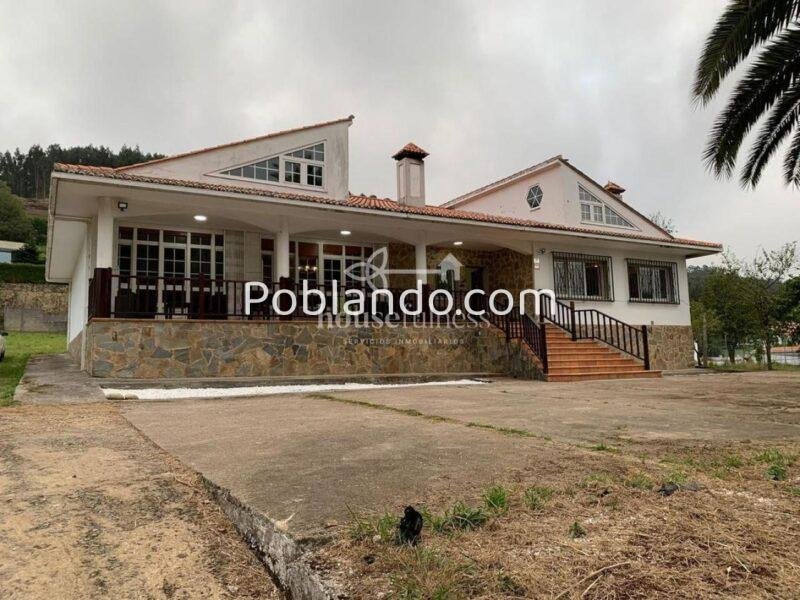Increíble chalet con amplia finca en Vilasanche