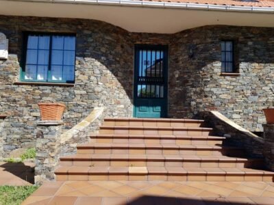 CASA EN VALDOVIÑO CON VISTAS AL MAR