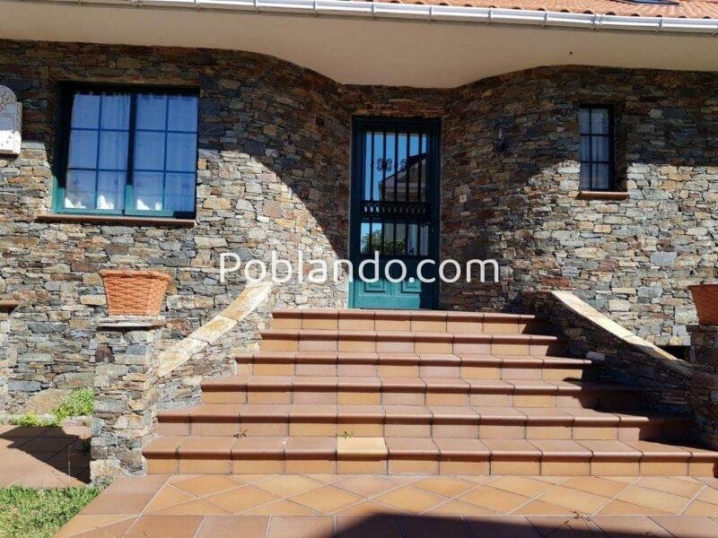 CASA EN VALDOVIÑO CON VISTAS AL MAR