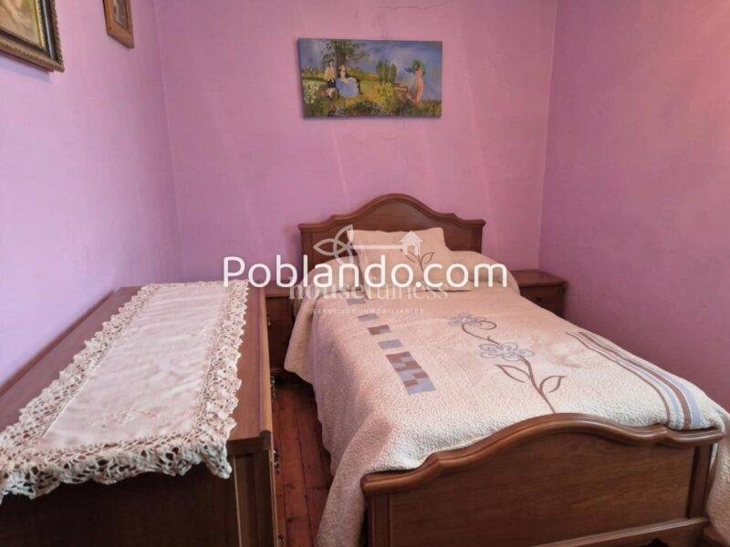 Vivienda con negocio en Moeche