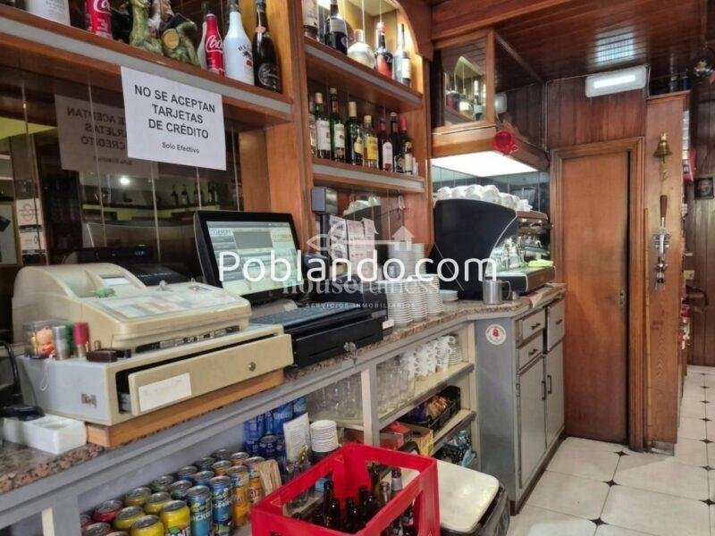Vivienda con negocio en Moeche