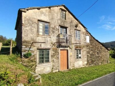 CASAS DE PIEDRA EN MOECHE - PARA REHABILITAR - OPORTUNIDAD -