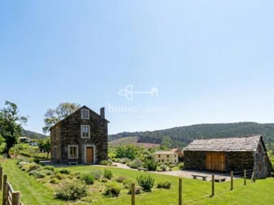 CASAS DE PIEDRA EN MOECHE - PARA REHABILITAR - OPORTUNIDAD -